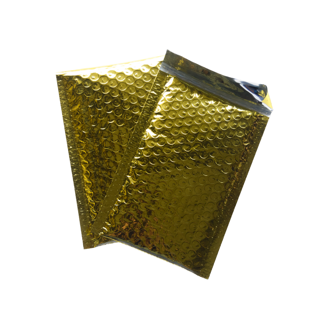 Sobre burbuja dorado metalizado de 10x20 cm. Ideal para enviar accesorios, joyería o productos frágiles con estilo y protección.